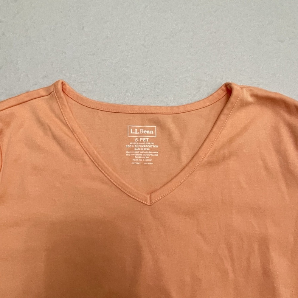 L.L.Bean Petite Peach V-Neck Short Sleeve Pima Cotton T-Shirt Women's S Pet - Picture 3 of 4